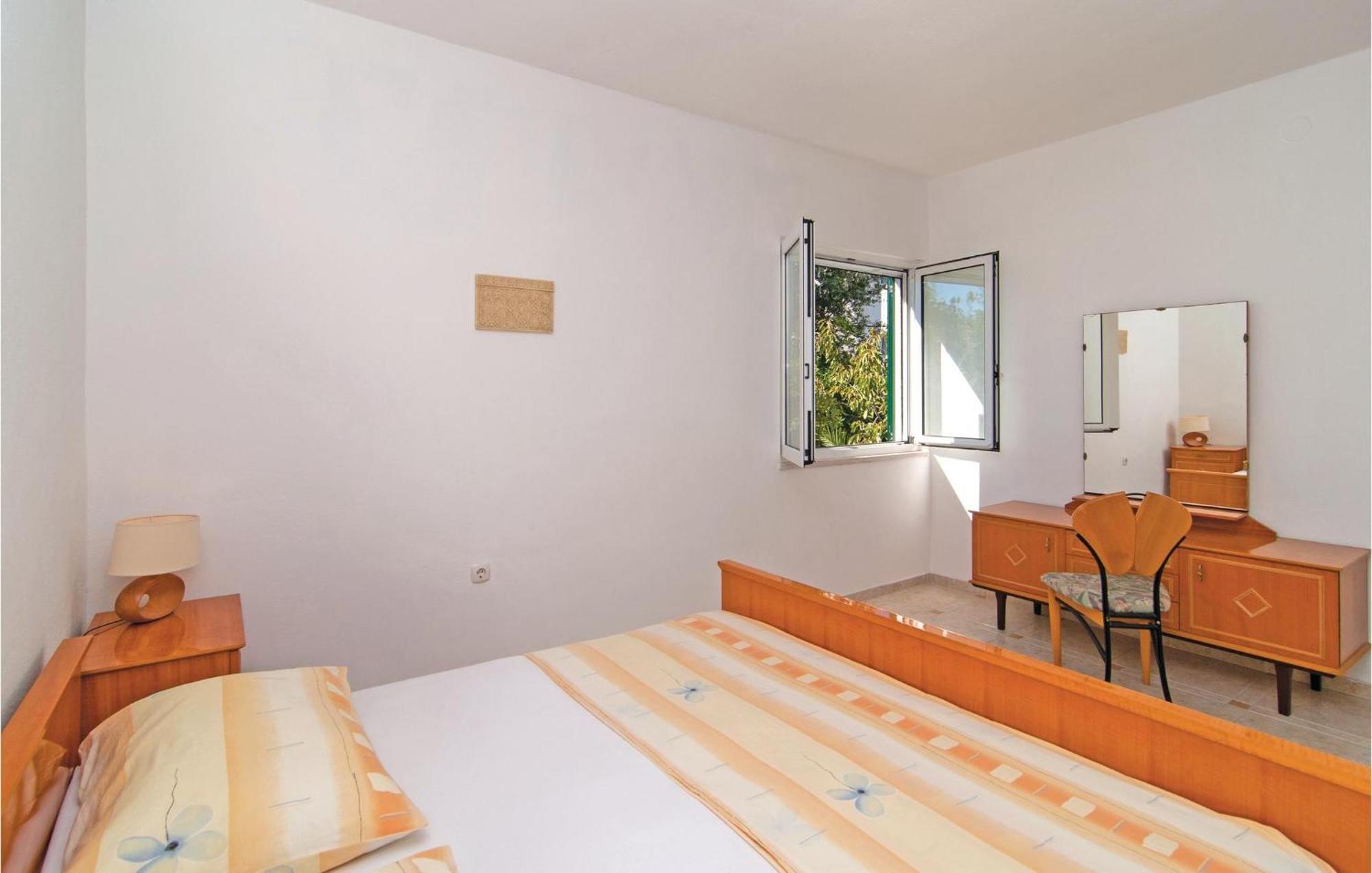 3 Bedroom Cozy Home In Supetar Bagian luar foto